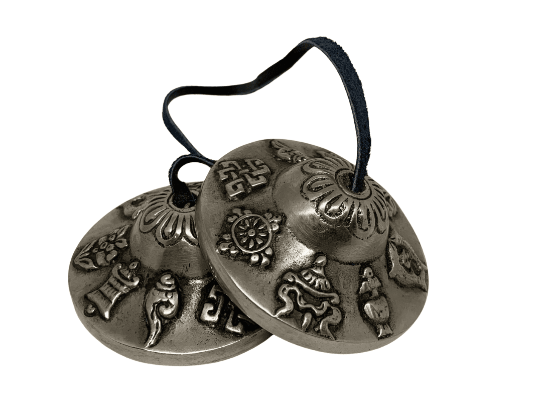 Tingshas con símbolos auspiciosos – Armonía, protección y tradición tibetana